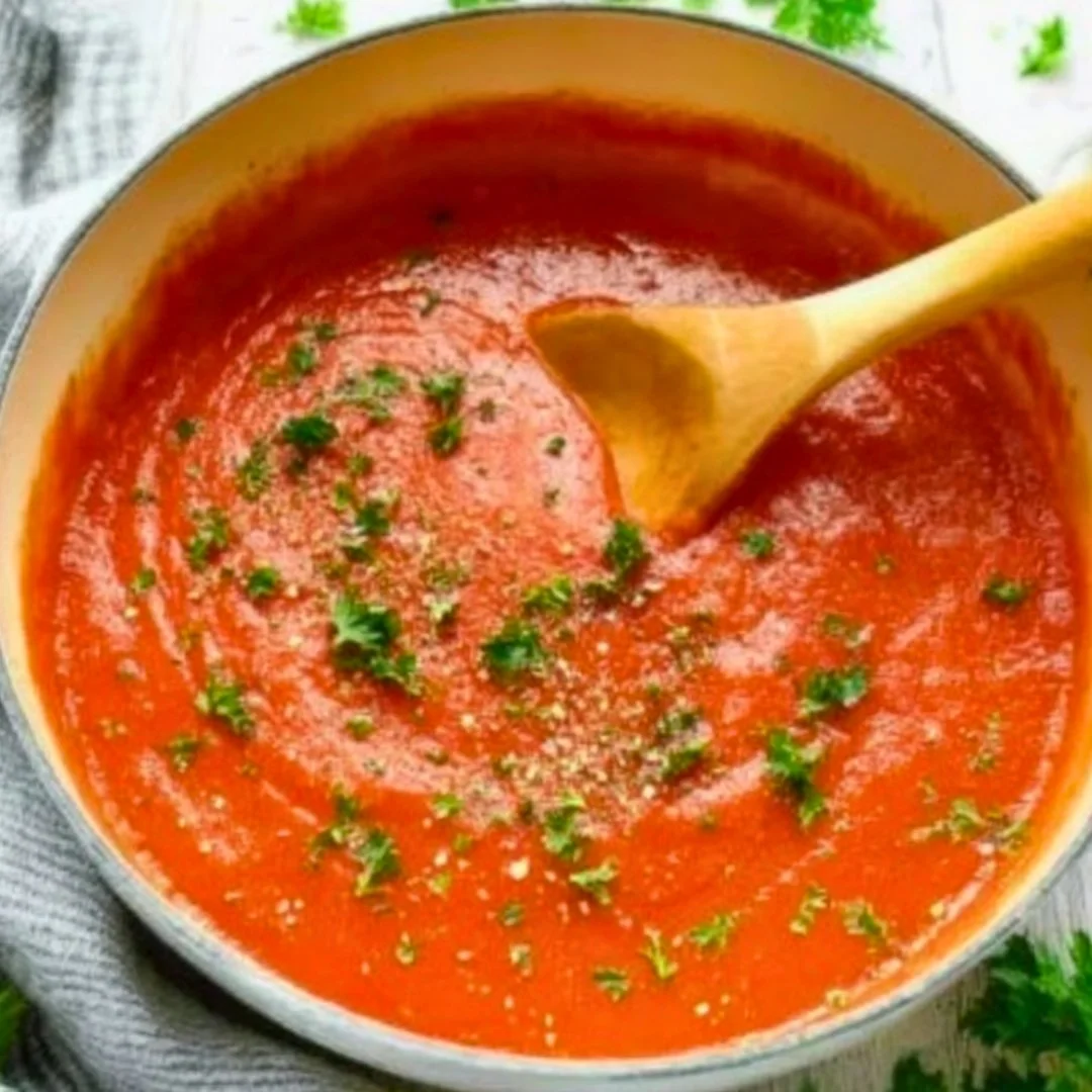 4 Ingredient Mounjaro Recipe – Step-by-step process showing lemon, ginger, and honey being mixed into a detox drink