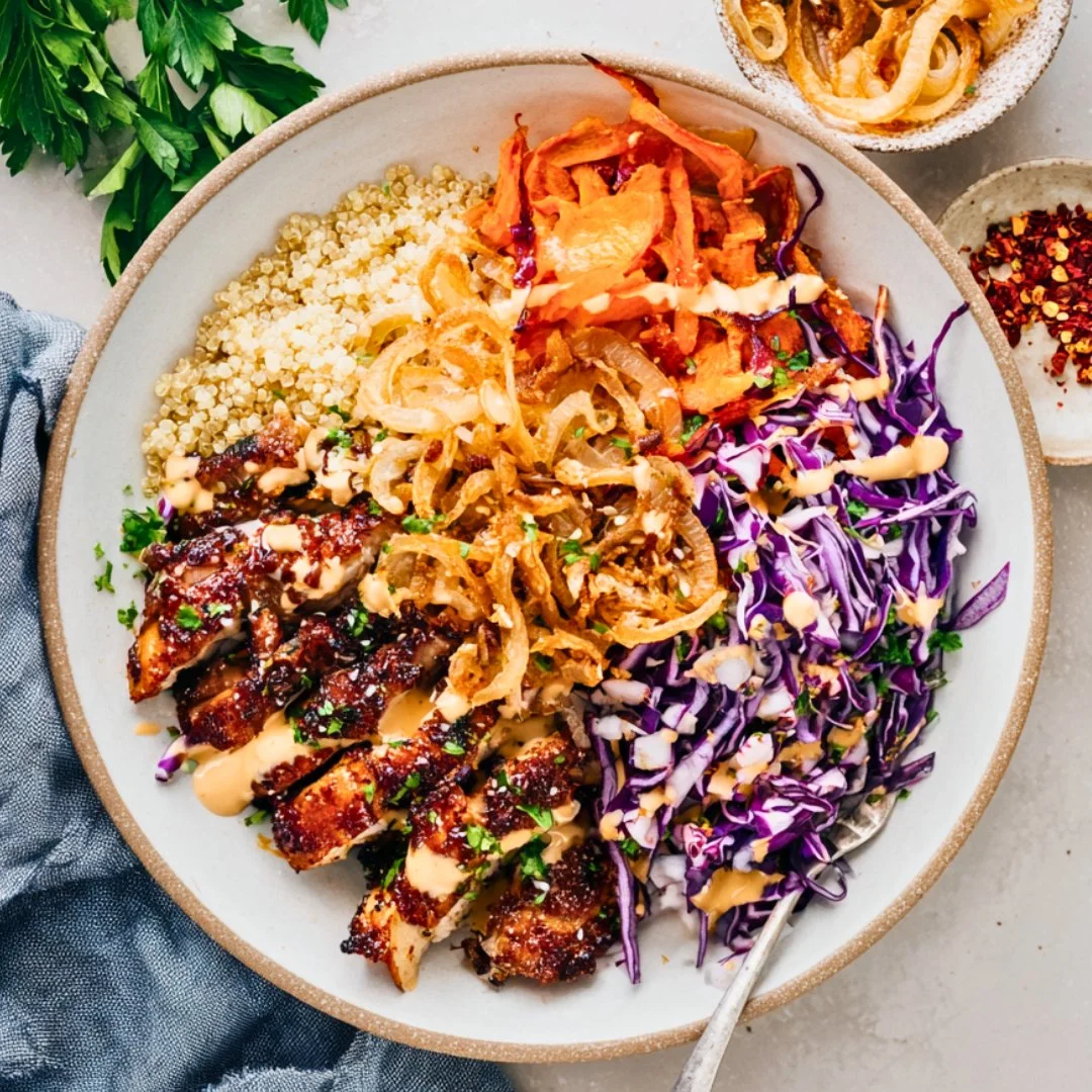 Delicious Hot Honey Chicken Bowls featuring tender chicken and sweet spicy sauce