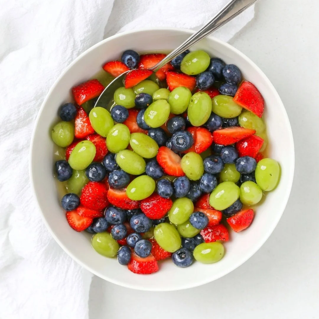 4 Ingredient Mounjaro Recipe – Step-by-step process showing lemon, ginger, and honey being mixed into a detox drink